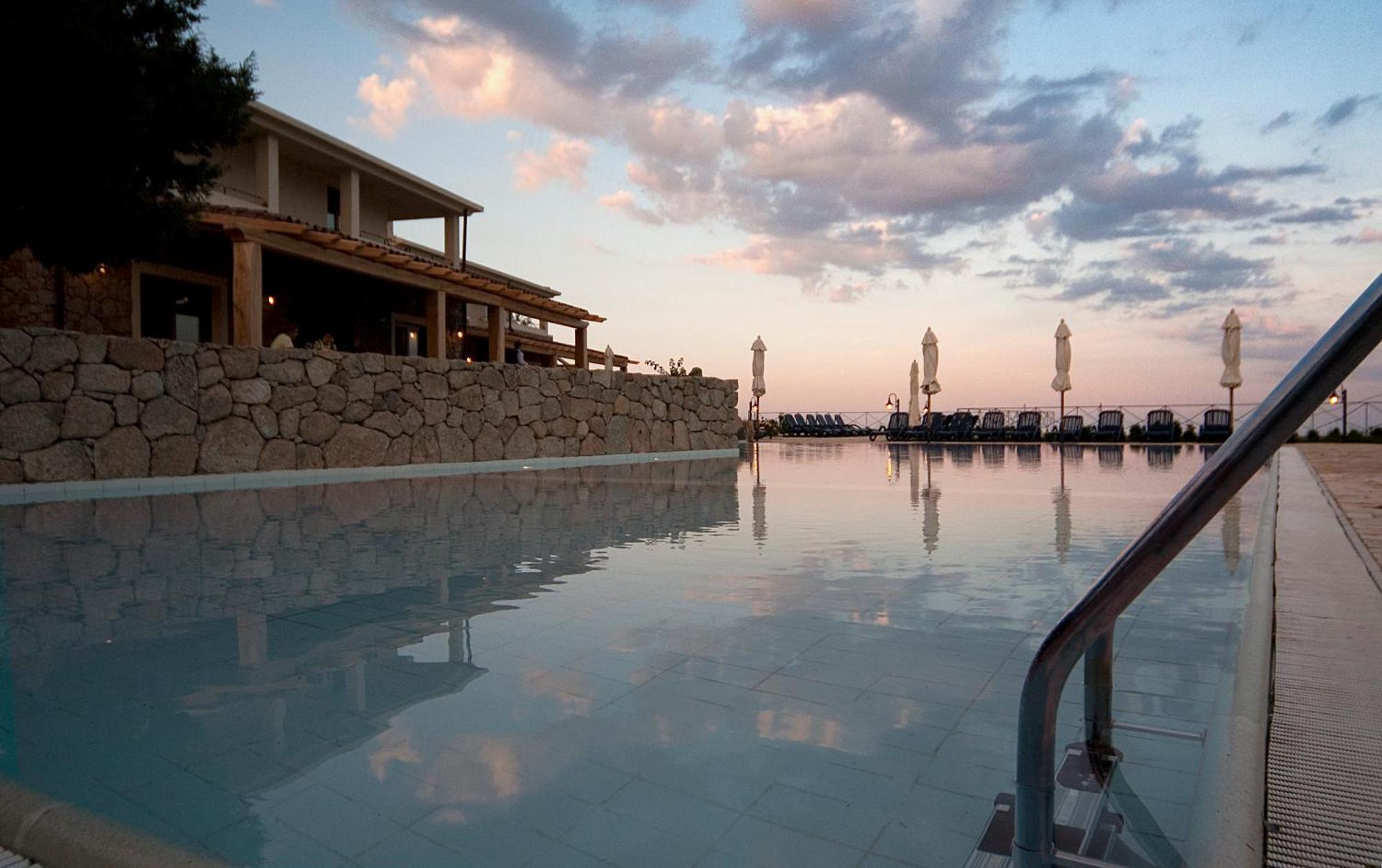 Hotel Villa Gustui Maris كالا غونوني المظهر الخارجي الصورة