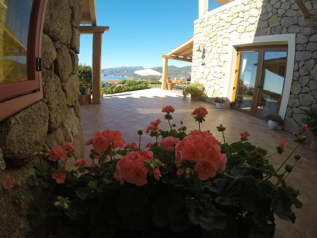 Hotel Villa Gustui Maris كالا غونوني المظهر الخارجي الصورة