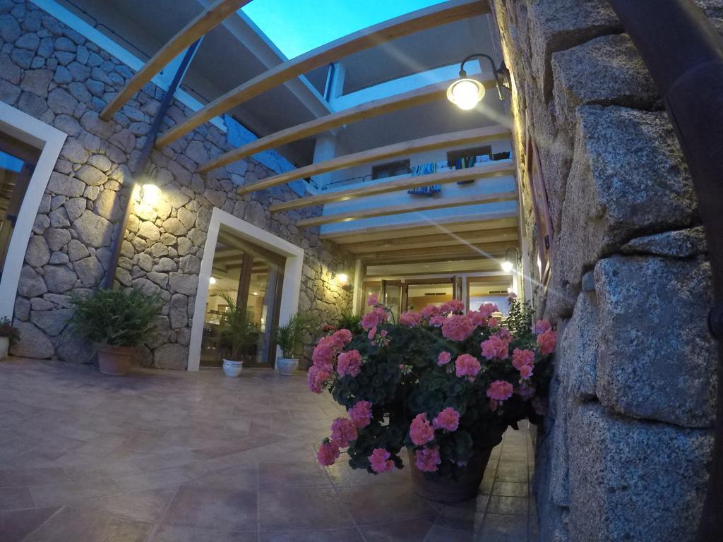 Hotel Villa Gustui Maris كالا غونوني المظهر الخارجي الصورة